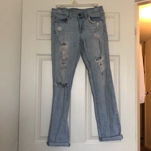 AMERICAN EAGLE ripped jeans size 6